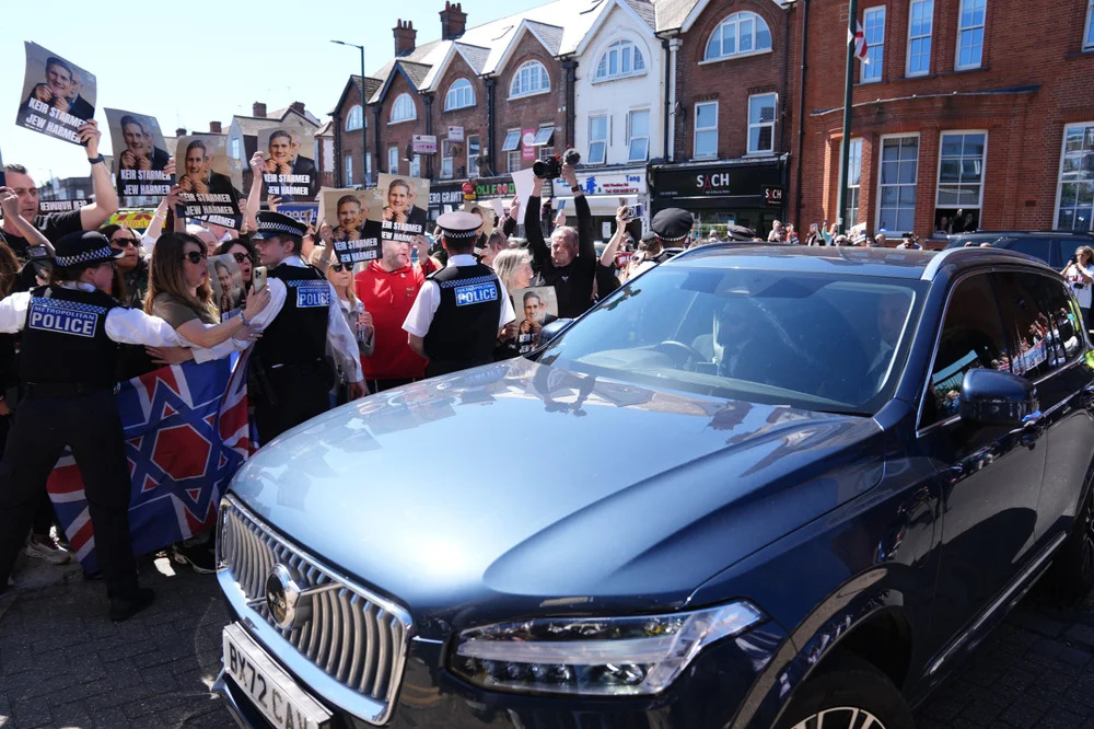 Keir Starmer being heckled at a recent public appearance